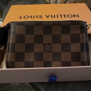 LOUIS VUITTON Mini Pochette Accessories Damier Ebene